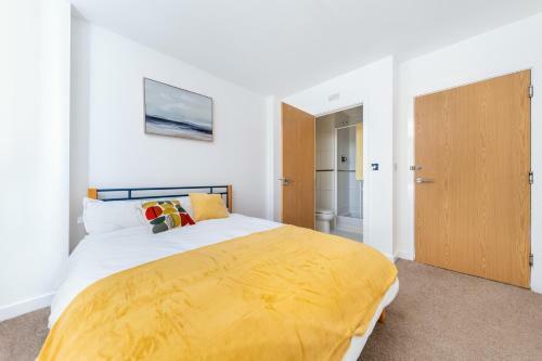Vibrant & Invigorating 2-bed Apartment In Slough