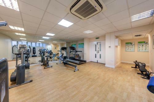 Vibrant & Invigorating 2-bed Apartment In Slough