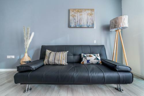 Vibrant & Invigorating 2-bed Apartment In Slough
