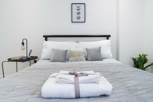 Luxury Two Bed Apartment With Free Parking