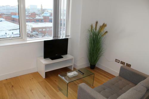Apartment On Slough High Street