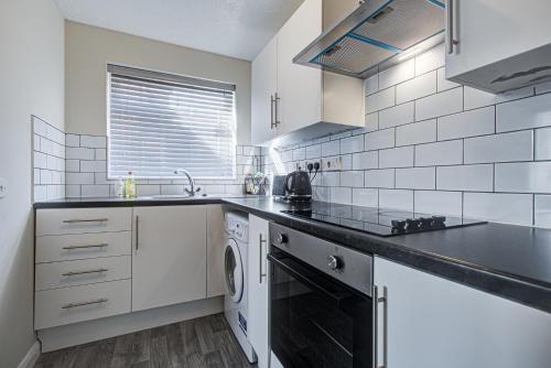 Windsor Burnham Ascot Haven Sleeps 4