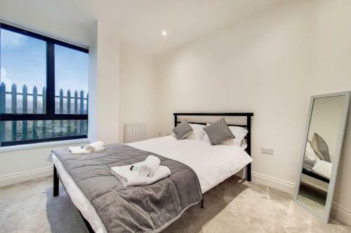New, Contemporary, 2 Double Bedroom Apartment In Slough