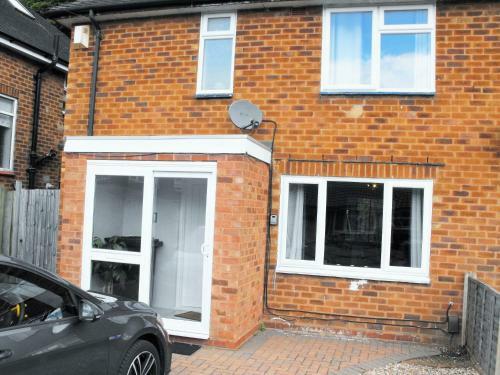 Apartamento 3-bedroom Comfy Home In Solihull