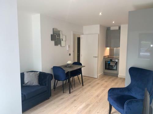 Roomotel - Streetsbrook Apartments