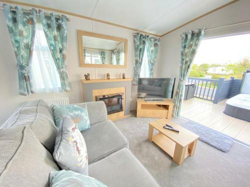 Foxes Den - Hot Tub - Pet Friendly