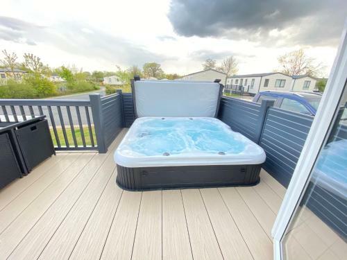 Foxes Den - Hot Tub - Pet Friendly