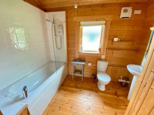 Lilly Lodge, Lake Pochard