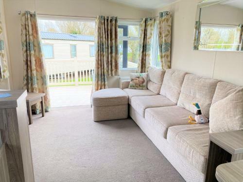 Dabbling Ducks - Pet Friendly