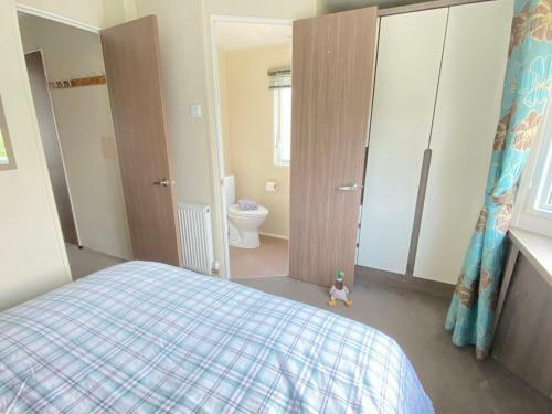 Dabbling Ducks - Pet Friendly