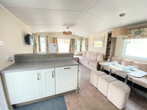 Dabbling Ducks - Pet Friendly