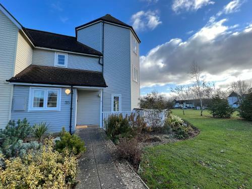 Barnsley, Turret House Windrush Lake