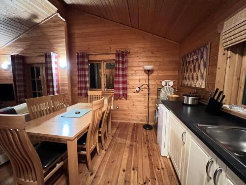 Tufty Lodge, Lake Pochard Lodge 9