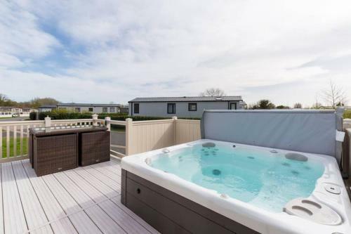 Thumper Lodge - Luxury Lodge With Hot Tub