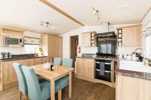 Thumper Lodge - Luxury Lodge With Hot Tub
