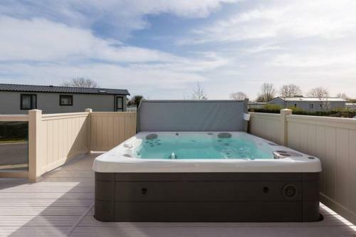 Thumper Lodge - Luxury Lodge With Hot Tub
