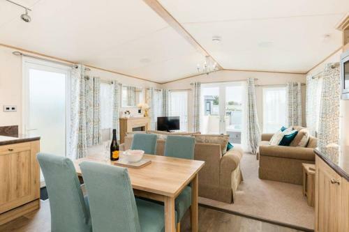 Thumper Lodge - Luxury Lodge With Hot Tub