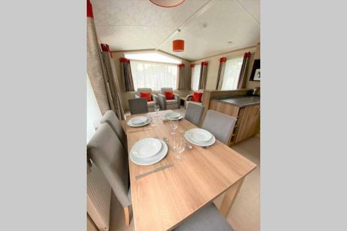 Cotswold Lodge - Pet Friendly