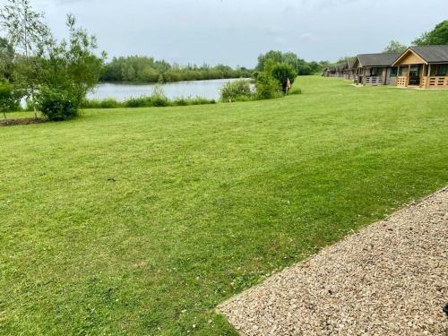 Heron Lodge, Lake Pochard