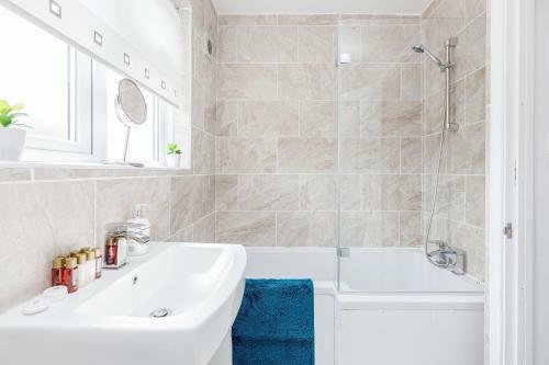 *contractor *vacation Home* -thurrock Ockendon