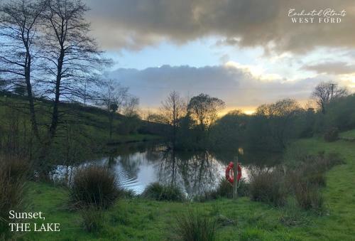 Enchanted Retreats At West Ford Devon
