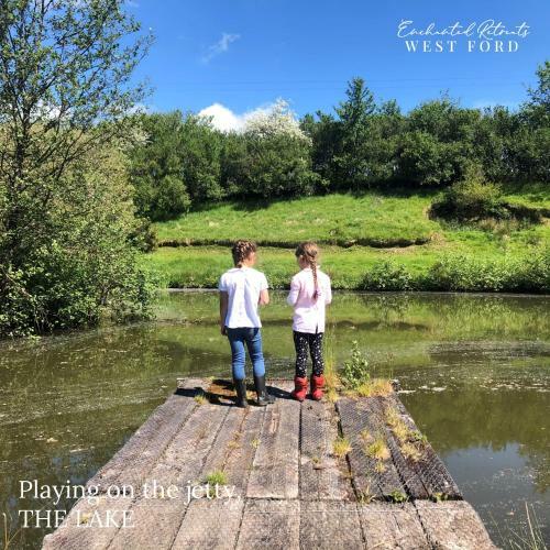 Enchanted Retreats At West Ford Devon