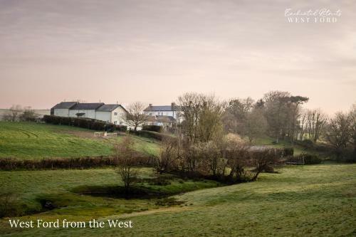 Enchanted Retreats At West Ford Devon