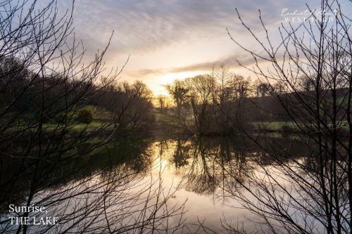 Enchanted Retreats At West Ford Devon
