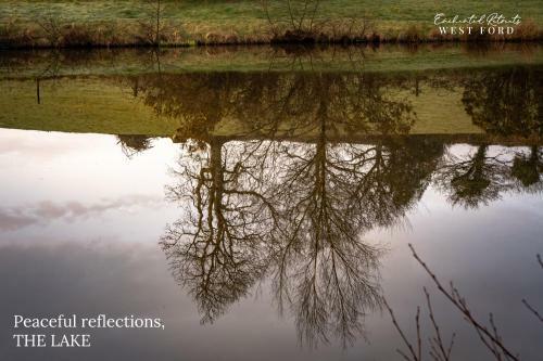 Enchanted Retreats At West Ford Devon