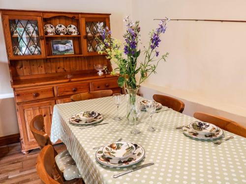 Crooked Oak Cottage