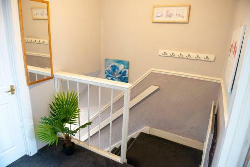 Delightful Central, Seaside Apartment-with Free Parking