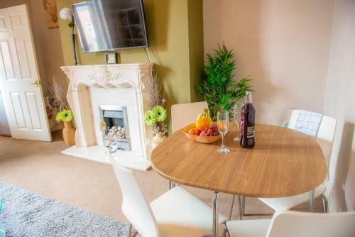 Delightful Central, Seaside Apartment-with Free Parking