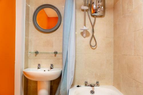 Coastal Luxury Apartment 3 Bedroom