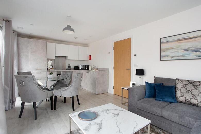 Apartamento Deanery Court Vittrum Suites