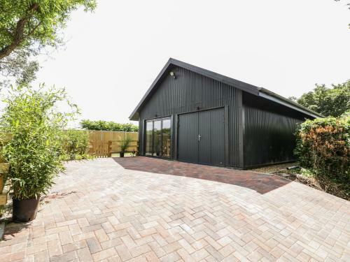 1 Bury Farm Cottage