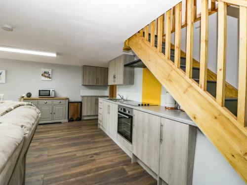 1 Bury Farm Cottage