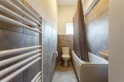 Hostal Shirley House Self Catering