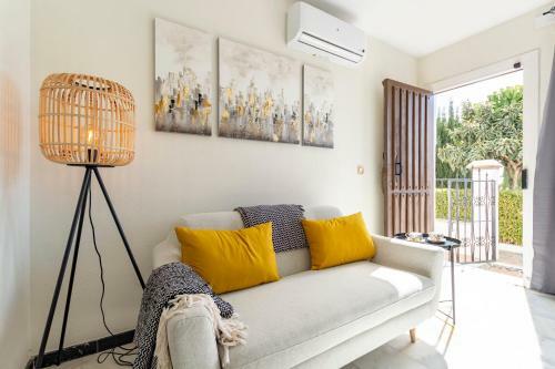 Bright Apartment With Terrace In Mijas Golf