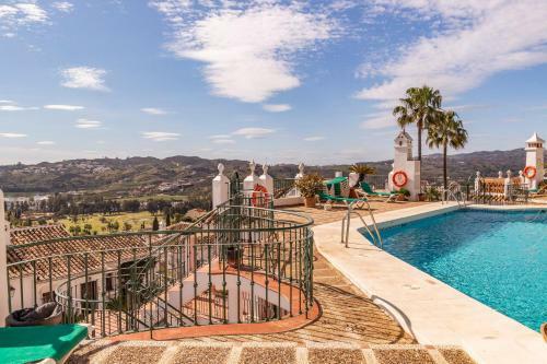 Bright Apartment With Terrace In Mijas Golf