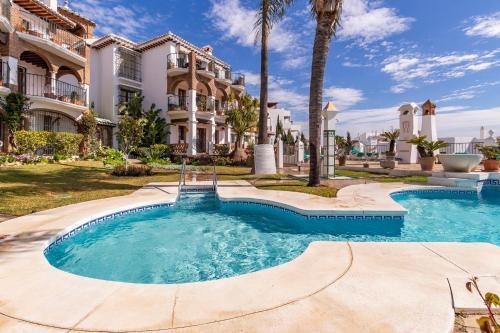 Bright Apartment With Terrace In Mijas Golf