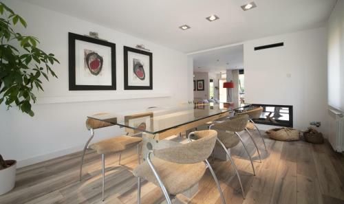 Th150 Modern House In Tamarit With Private Pool