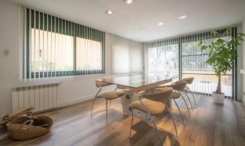 Th150 Modern House In Tamarit With Private Pool