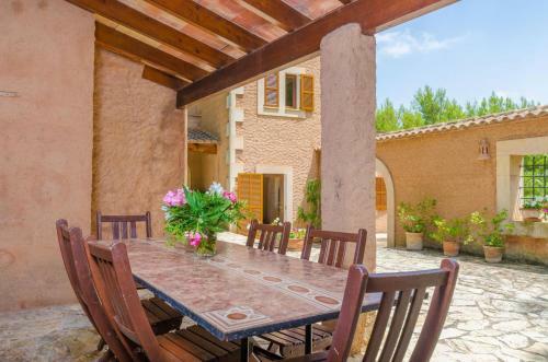 Villa Cerca De Cala Dor Con Piscina