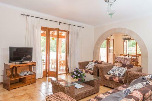 Villa Cerca De Cala Dor Con Piscina