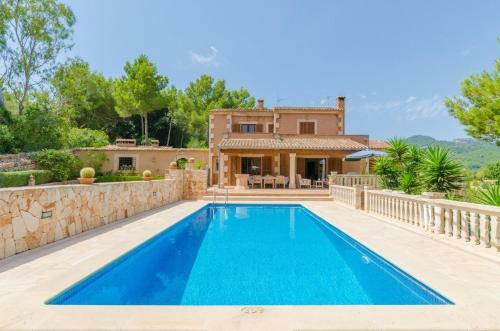Villa Cerca De Cala Dor Con Piscina