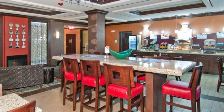 Holiday Inn Express Hotel & Suites San Antonio Se