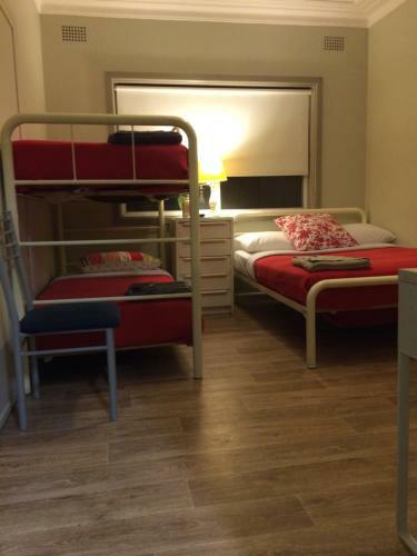 Hostal Guesthouse 83