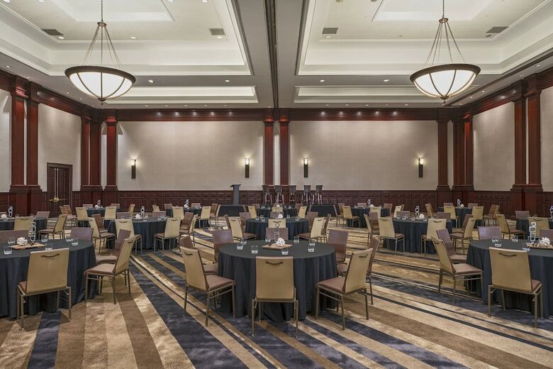 The Worthington Renaissance Fort Worth Hotel
