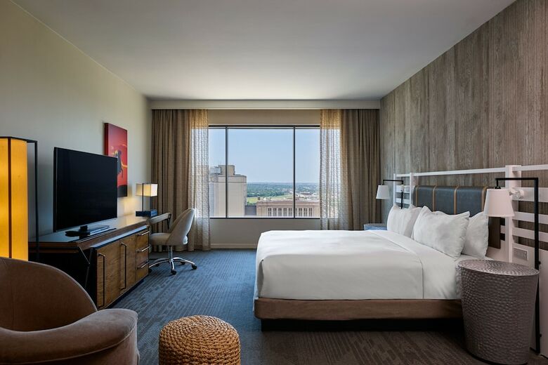 The Worthington Renaissance Fort Worth Hotel