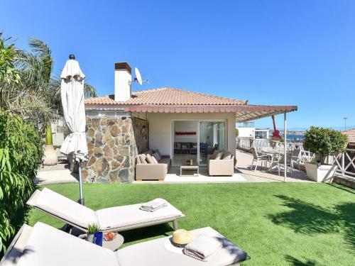 Chalet Chalet Santa Ana 19